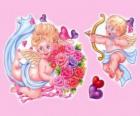 Cupid ok ve yay kalpler arasında bir buket çiçek ile başka bir melek ile
